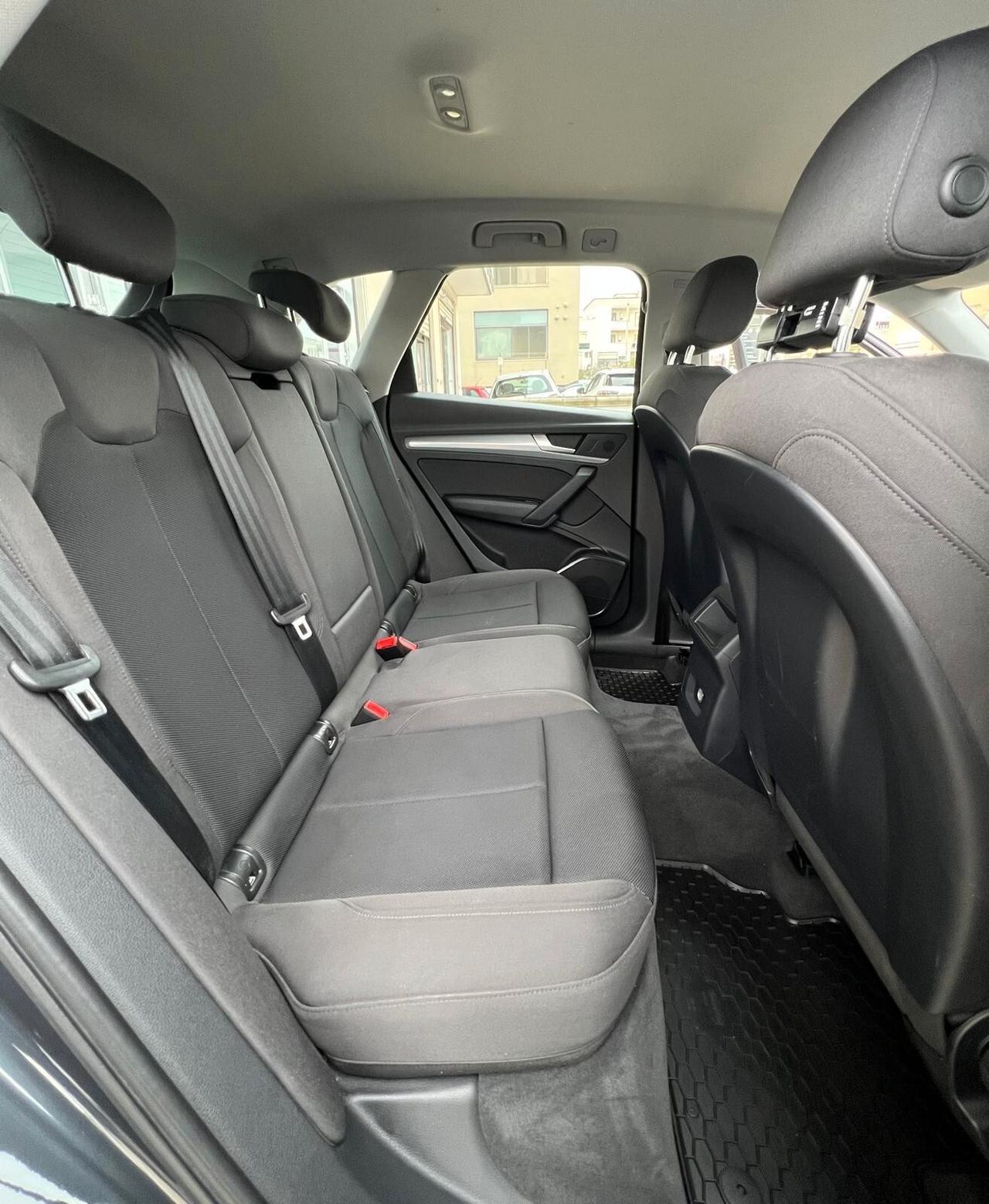 Audi Q5 2.0 TDI quattro S tronic Business
