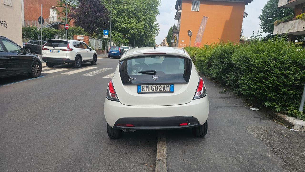 Lancia Ypsilon 1.2 69 CV 5 porte GPL Ecochic Elefantino