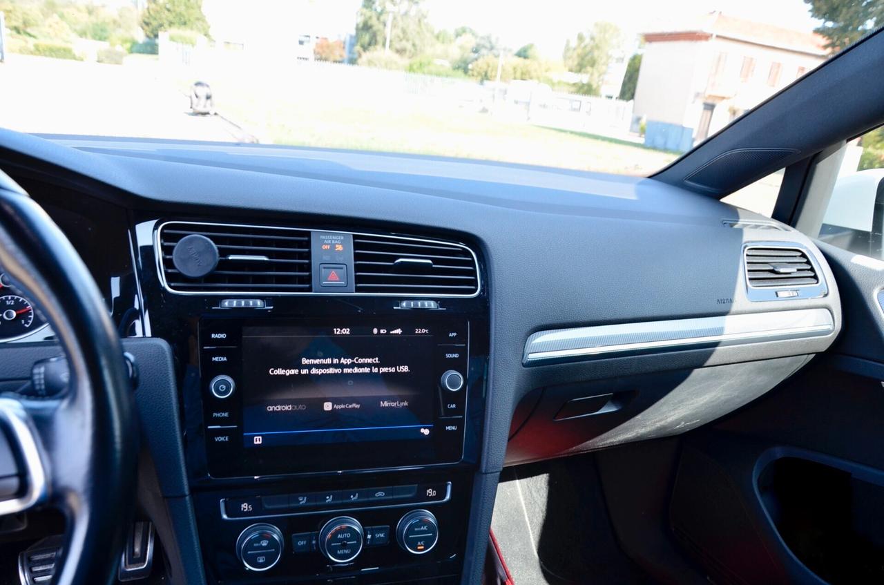 VOLKSWAGEN GOLF 5p 1.6 TDI R-LINE 115cv MANUALE, UNICOPROPRIETARIO, EURO 6B, UFF ITALIANA, FULL LED, APPLE ANDROID, PERMUTE