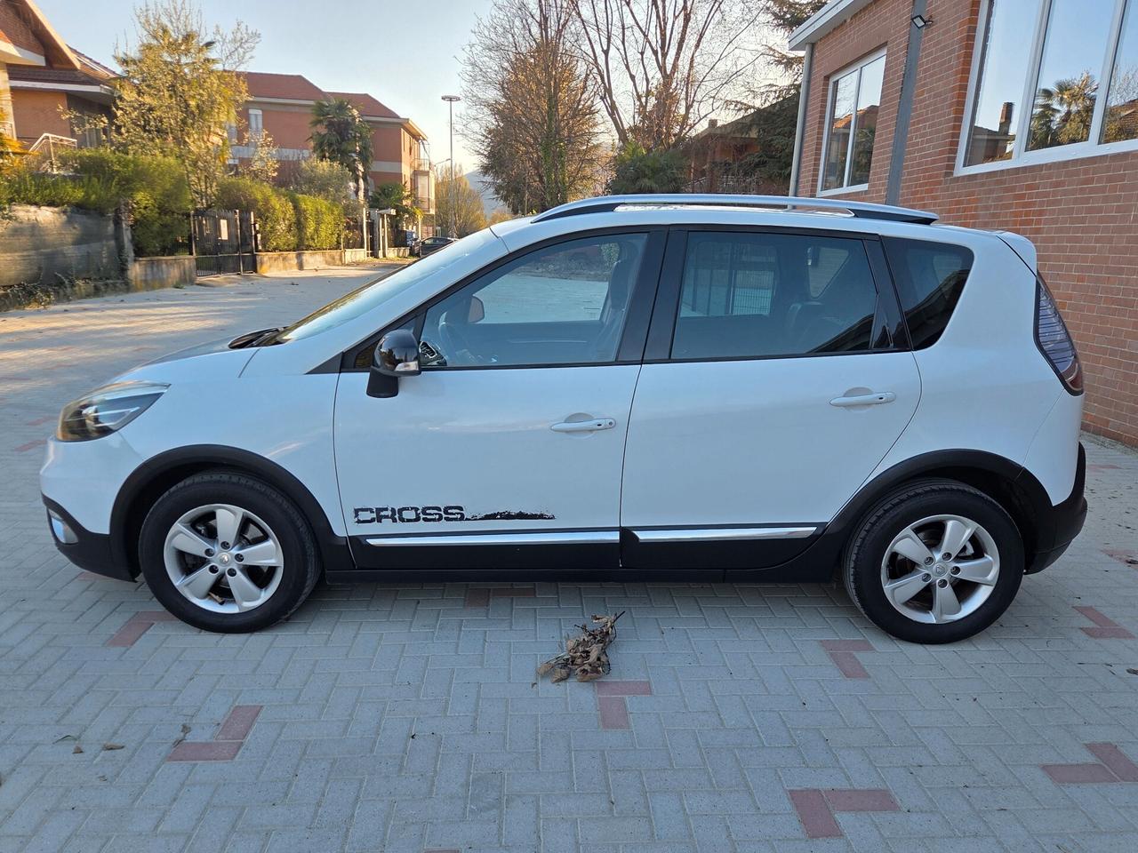 Renault Scenic Scénic XMod Cross 1.5 dCi 110CV Energy