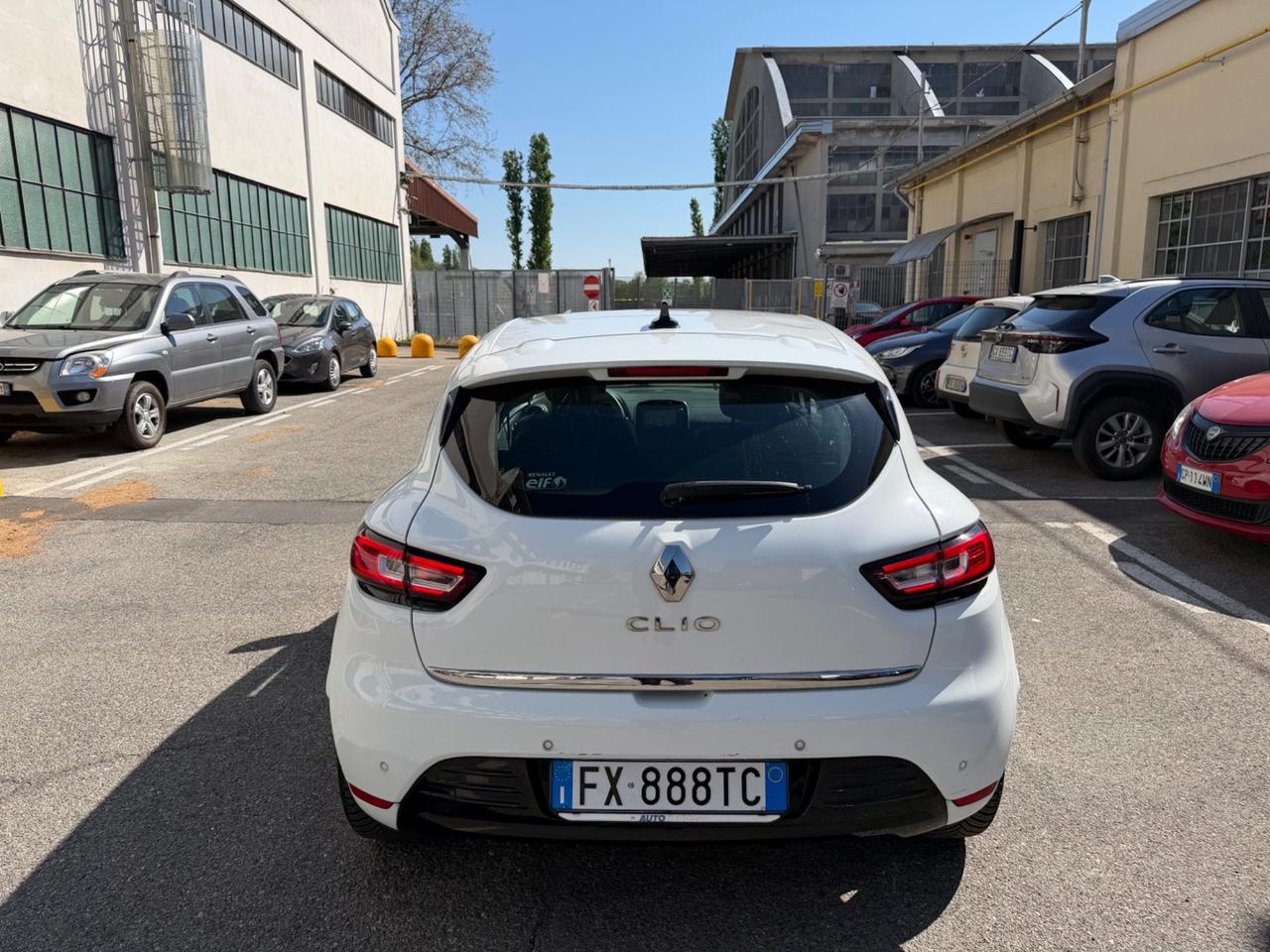 Renault Clio TCe 12V 75 CV 5 porte Moschino Zen