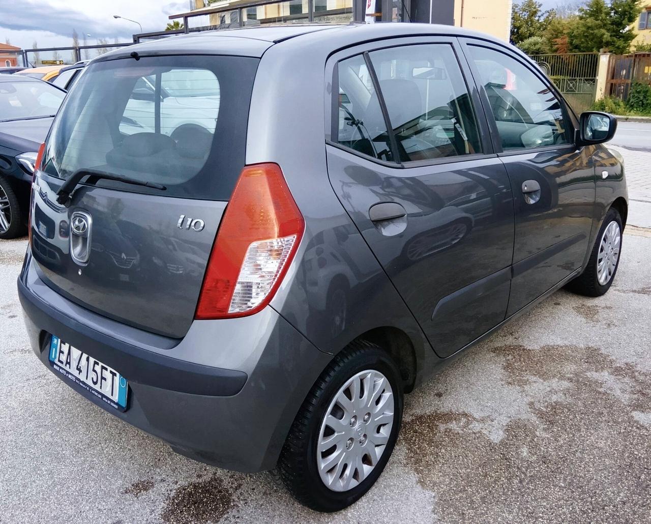 Hyundai i10 1.1 GPL CASA MADRE