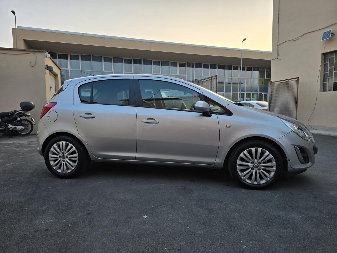 Opel Corsa 1.3 CDTI 75CV F.AP. 5 porte Sport possibilita 12 mesi garanzia