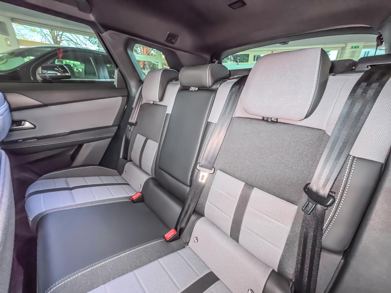 Opel Grandland 1.2 Hybrid aut. GS km zero