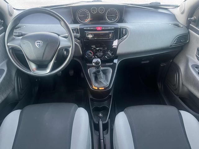 LANCIA Ypsilon 1.2 69 CV 5 porte Silver