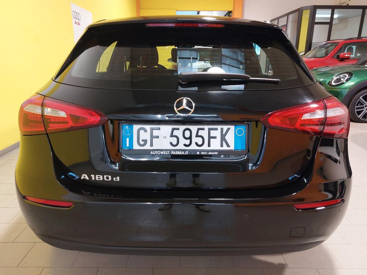 Mercedes A 180 D Business 8G-DCT