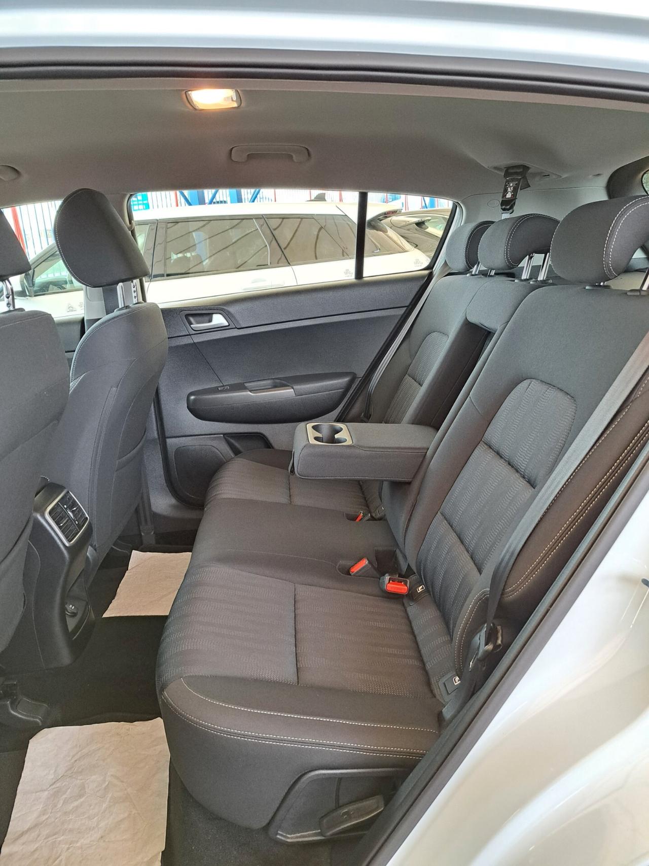 Kia Sportage 1.6 CRDI 136 CV 2WD Mild Hybrid Business Class