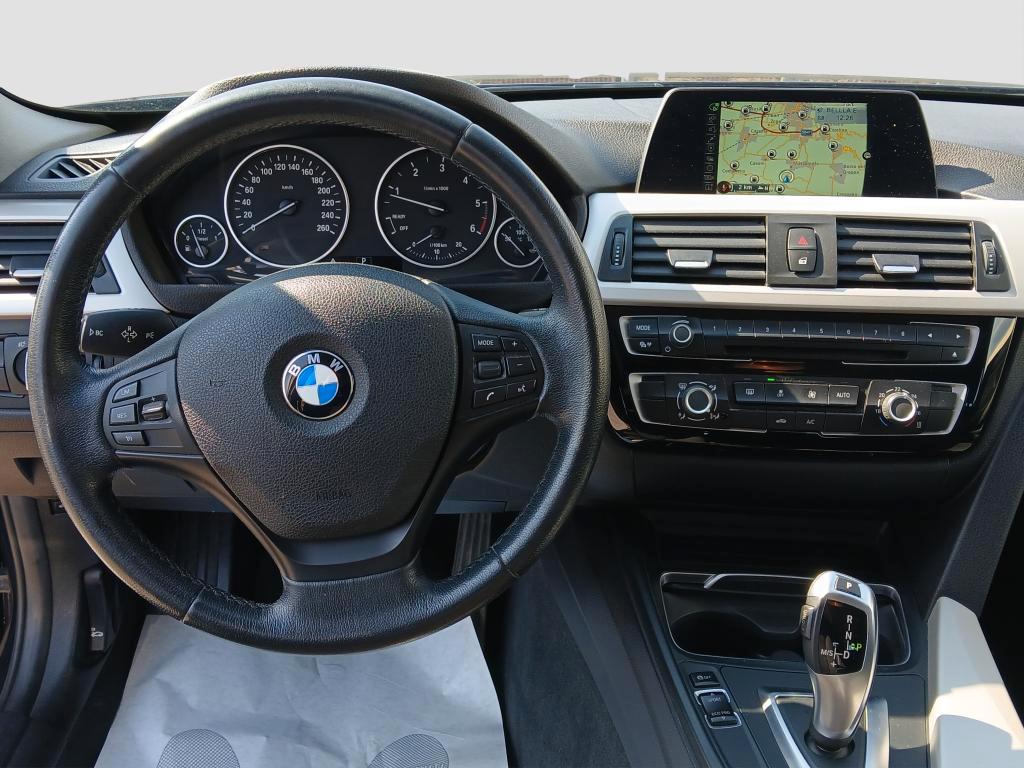 BMW 320 d Touring auto