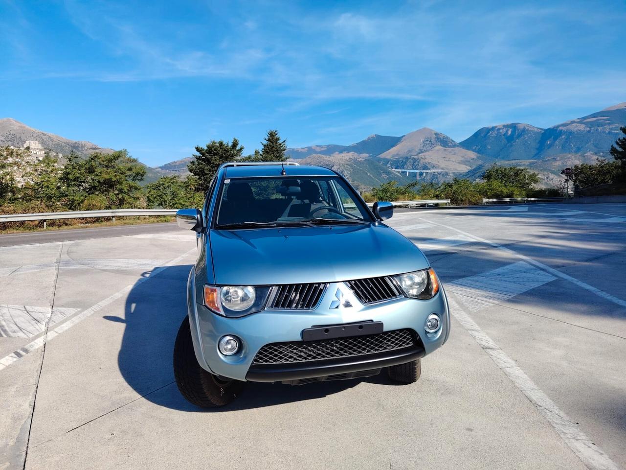 Mitsubishi L200 2.5 DI-D 136CV DC Invite DPF-Clima-Gancio-2012-Soli 130.000 KM-