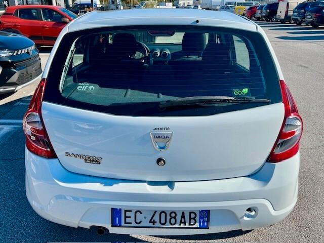Dacia Sandero 1.2 16V - 2010