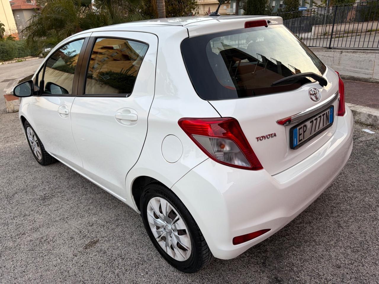 Toyota Yaris 1.0 benz unico proprietario