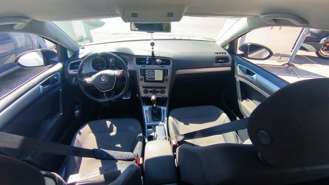 Volkswagen Golf 1.0 TSI DSG 115CV/85Kw