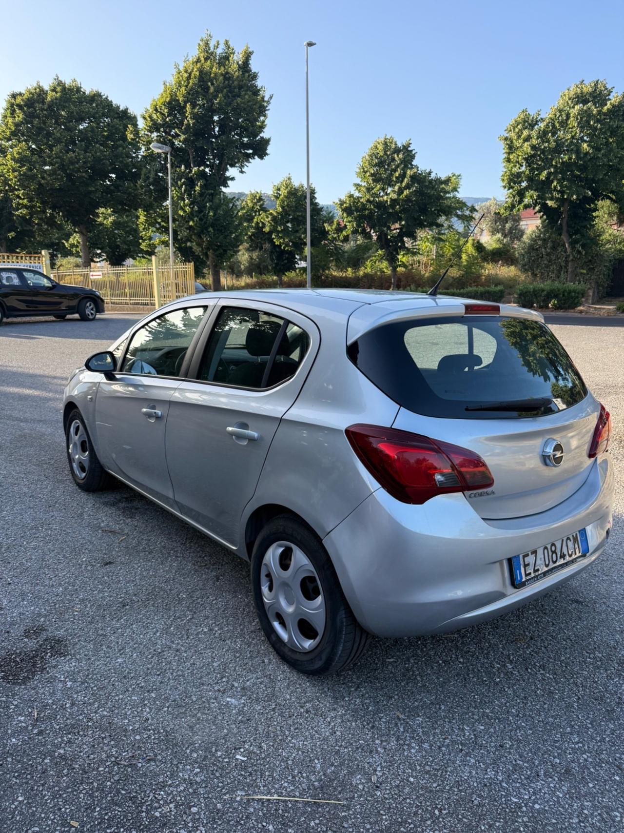 Opel Corsa 1.2 5 porte