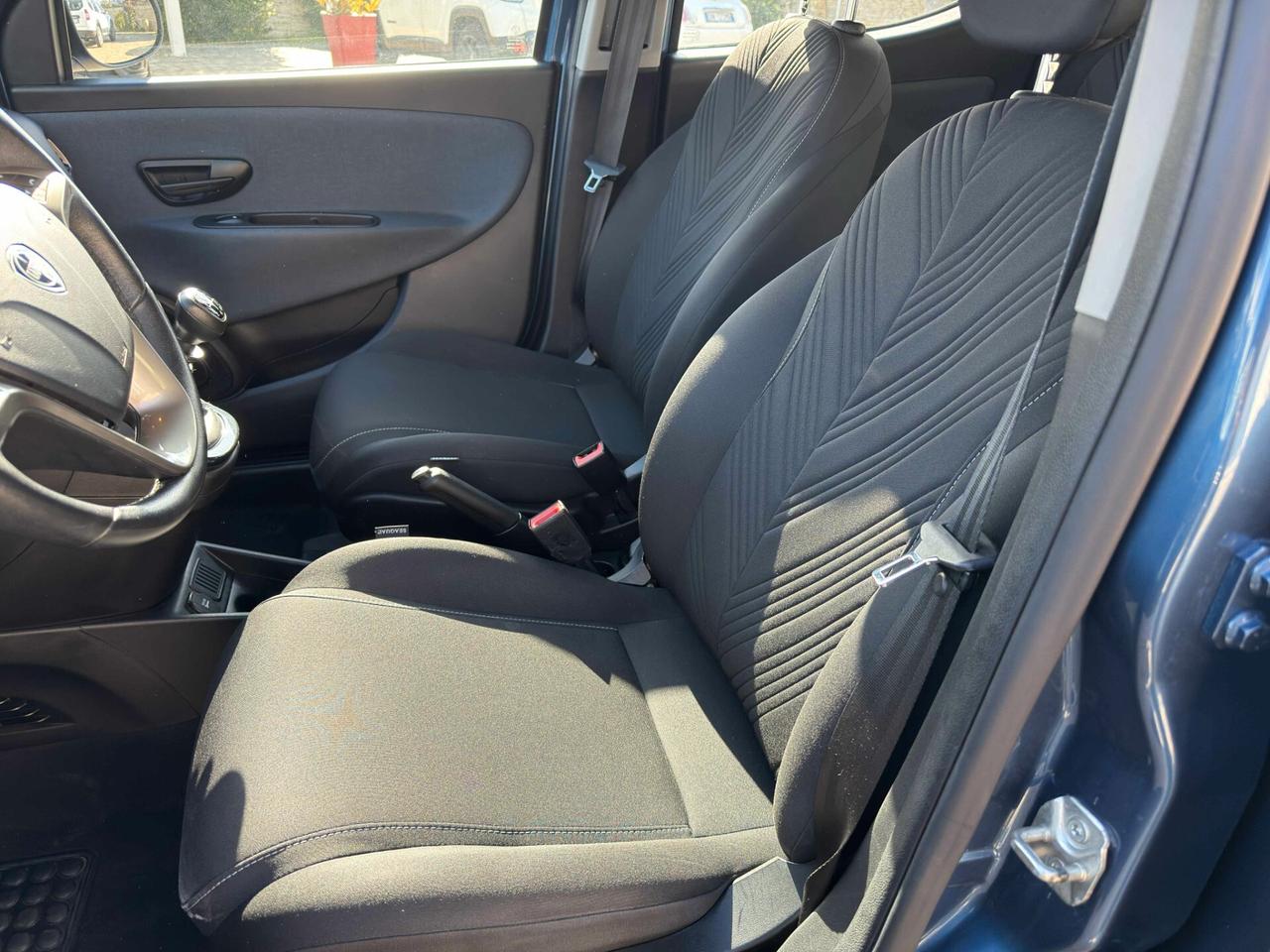 Lancia Ypsilon 1.0 FireFly 5 porte S&S Hybrid Ecochic Gold