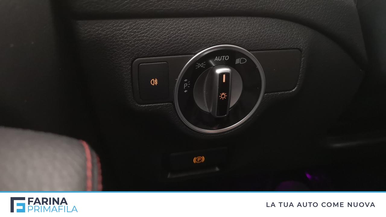 Mercedes-Benz GLA - X156 - GLA 220 d Premium 4matic auto
