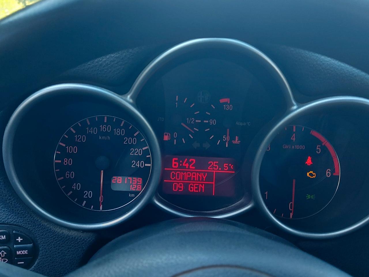 Alfa Romeo 147 1.9 JTD (115 CV) cat 5p. Distinctive