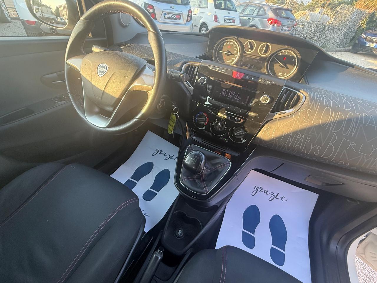 Lancia Ypsilon 0.9 TwinAir 85 CV 5 porte Metano Ecochic Elefantino