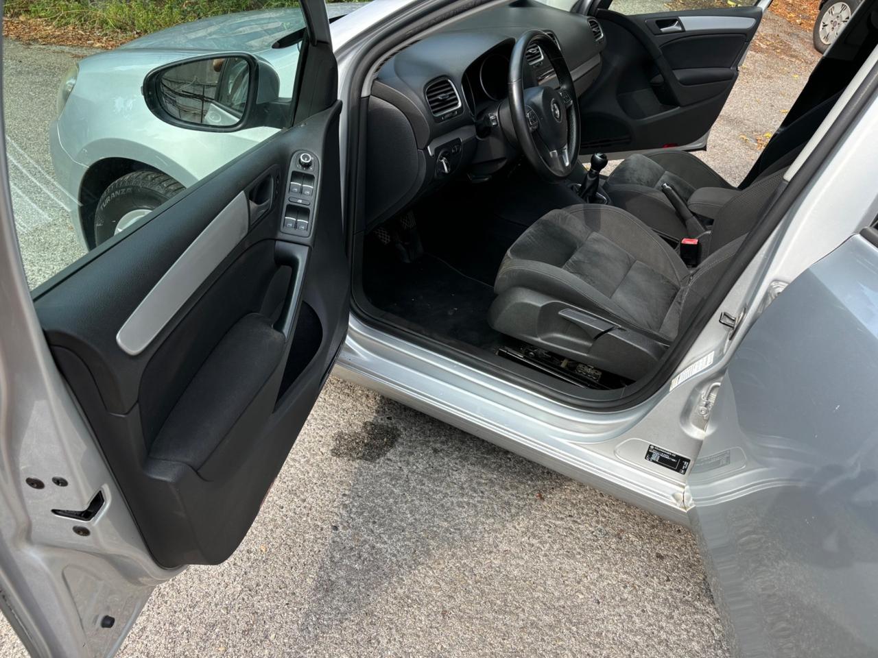 Volkswagen Golf 1.6 TDI DPF 5p. Highline