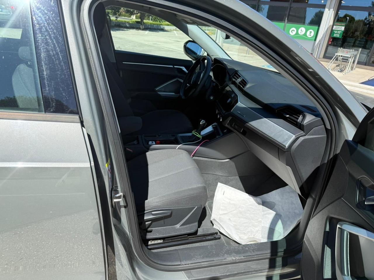 Audi Q3 35 TDI 150CV Business S Tronic