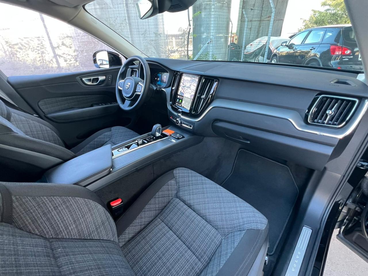 Volvo XC 60 XC60 B4 automatico Core
