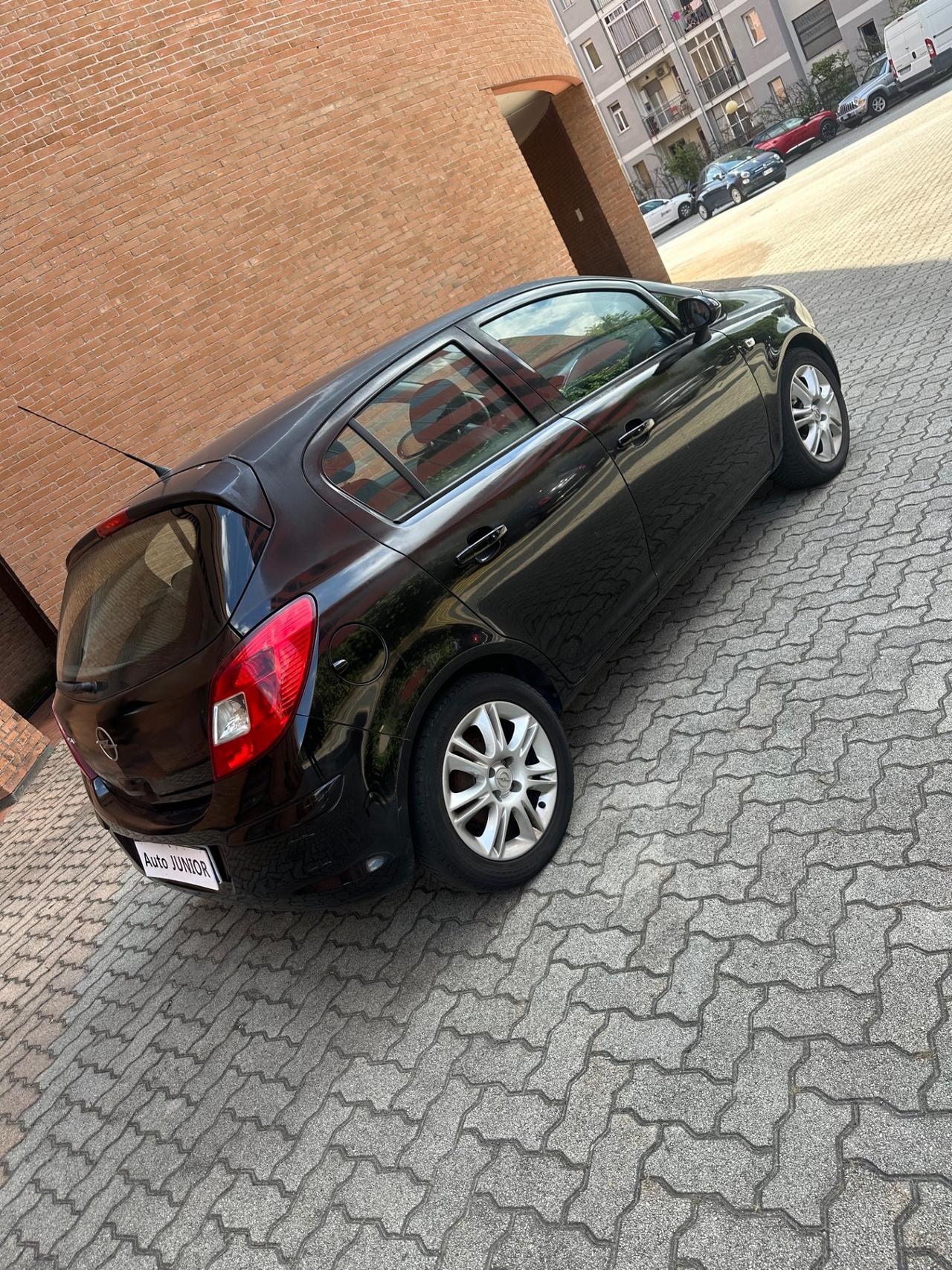 Opel Corsa 1.2 5 porte Easytronic Enjoy