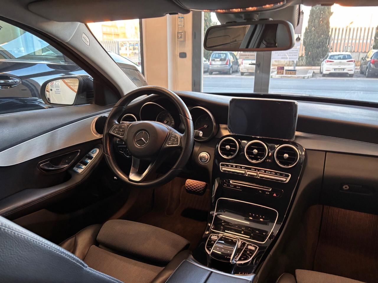 Mercedes-benz C 220 d Auto Premium