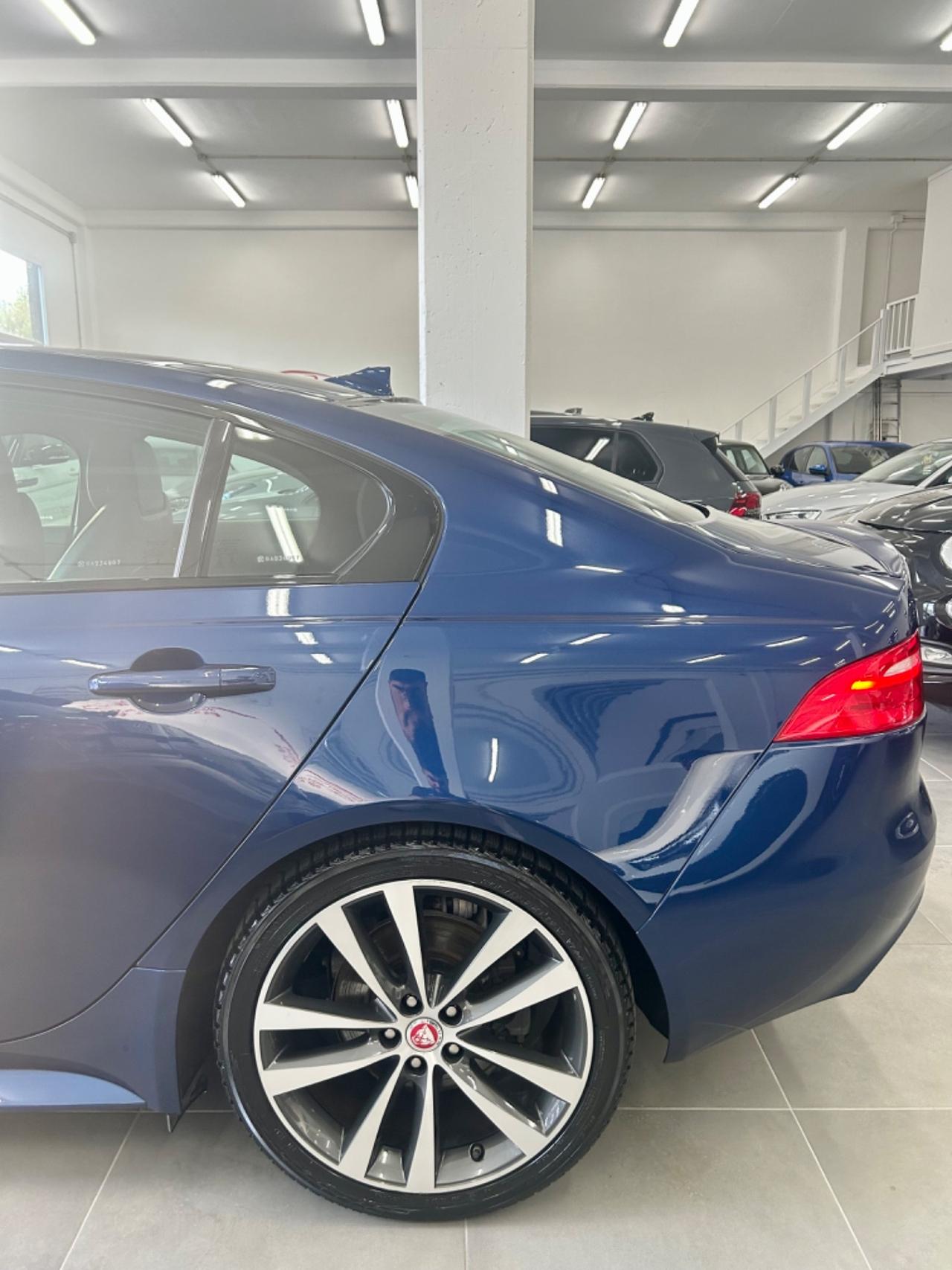 Jaguar XE 2.0 D Turbo 180CV R-Sport FINANZIABILE