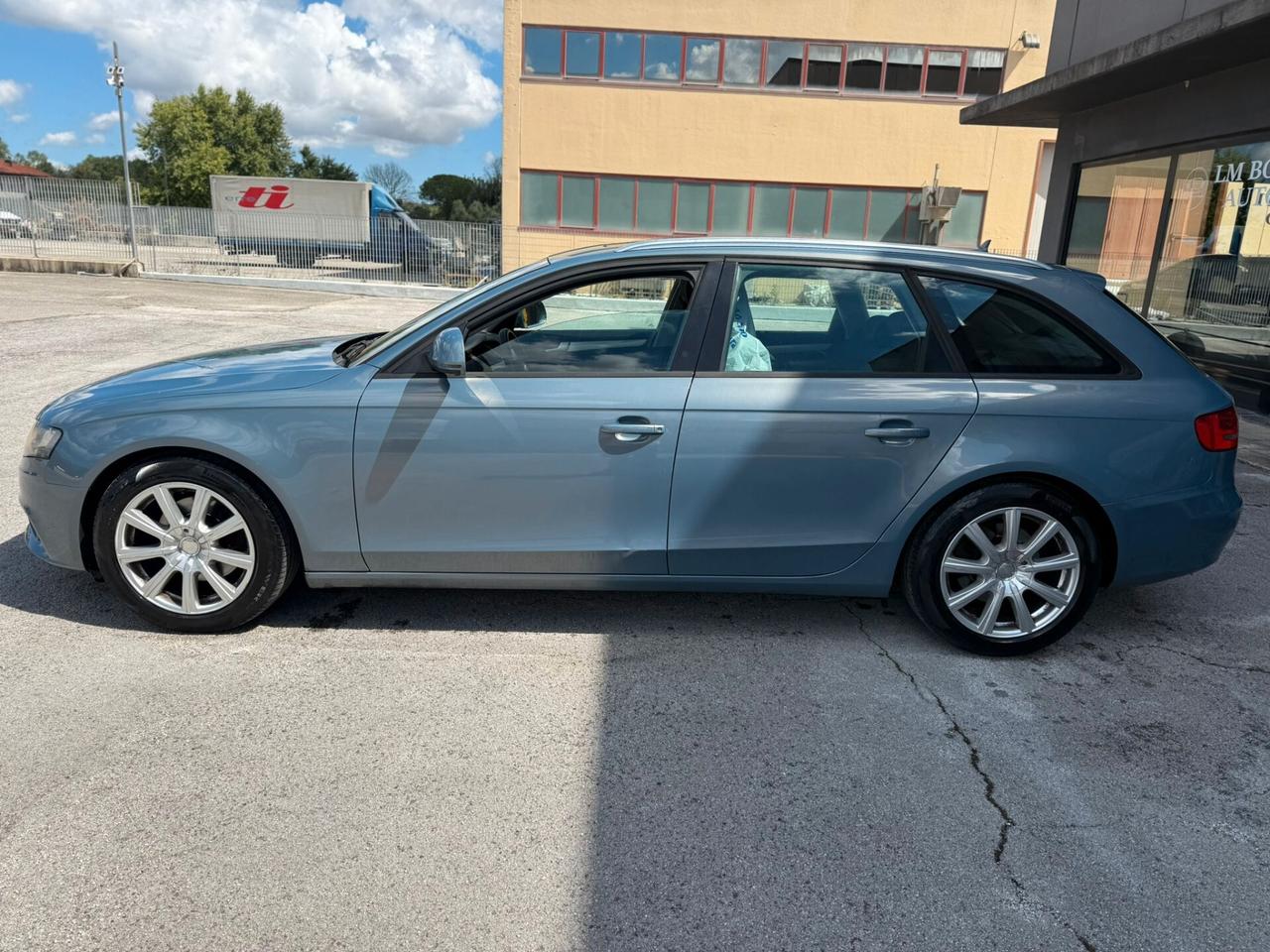 AUDI A4 2.0 TDI 2011 12 MESI DI GARANZIA