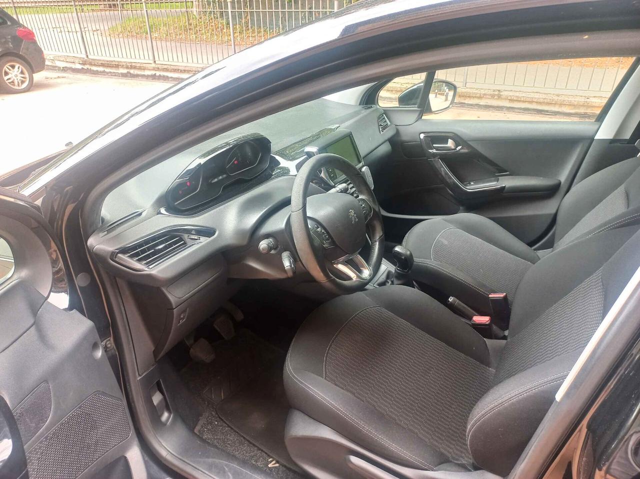 Peugeot 208 BlueHDi 75 5 porte Touch