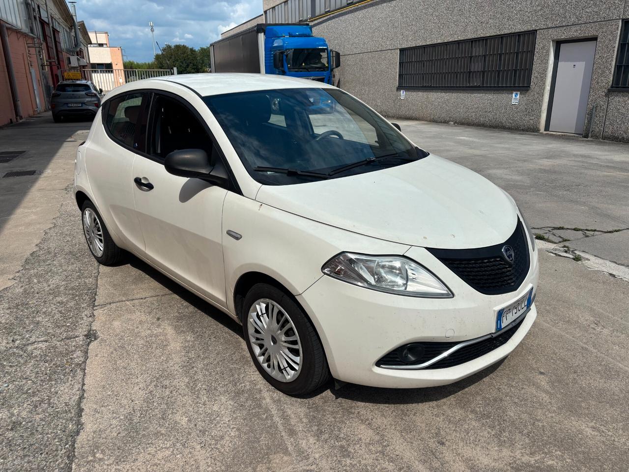 Lancia Ypsilon 1.2 69 CV 5 porte GPL Ecochic Gold