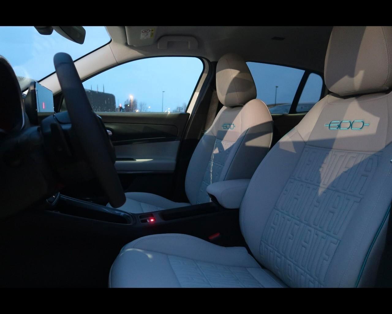 Fiat 600 Hybrid 110 CV DCT MHEV La Prima
