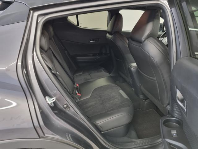 TOYOTA C-HR 1.8 Hybrid E-CVT Dynamic
