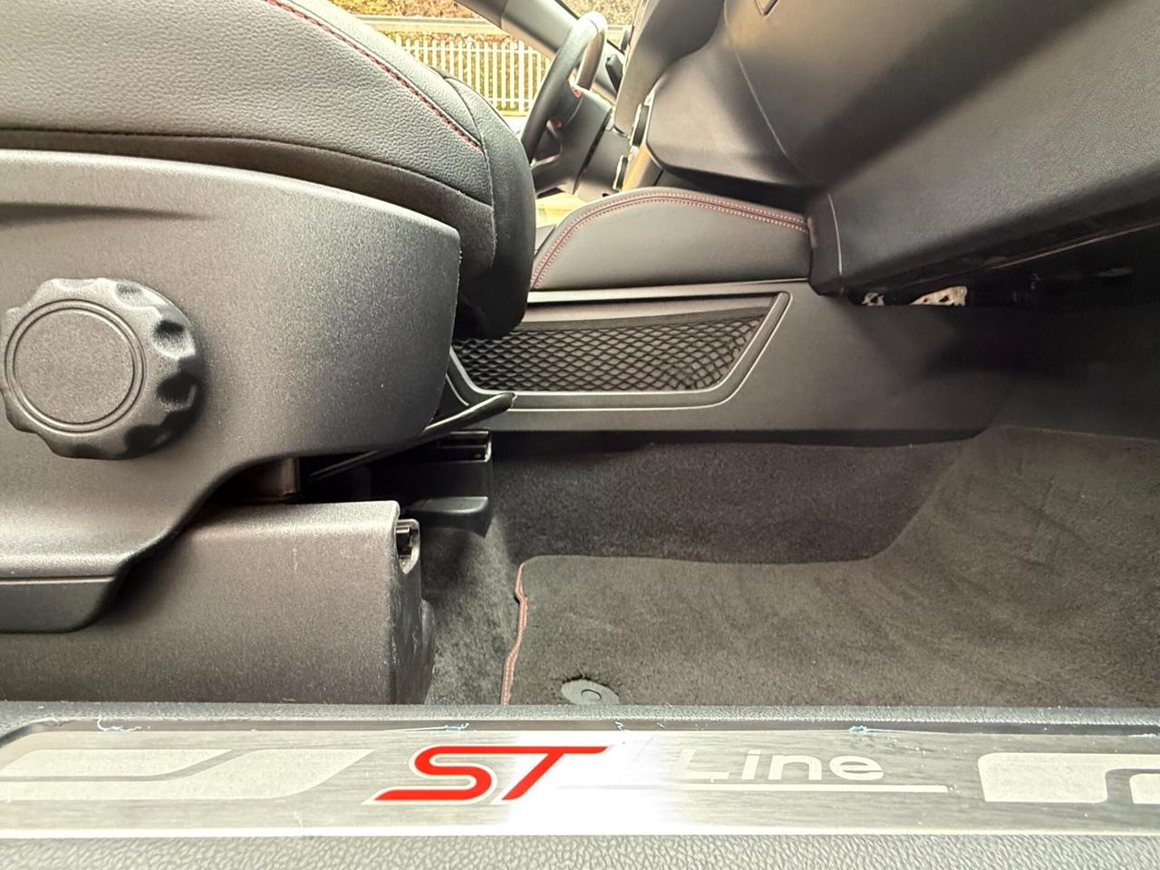 Ford Kuga 2.0 EcoBlue Hybrid 150 CV 2WD ST-Line STUPENDA