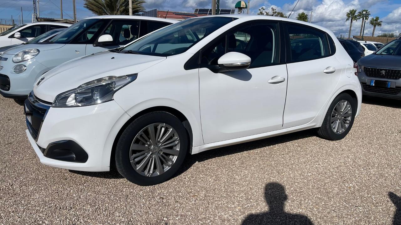 Peugeot 208 PureTech 82 5 porte Allure