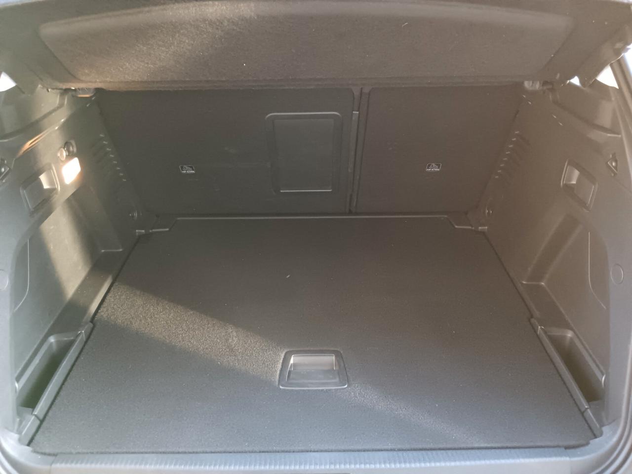 Peugeot 3008 BLUEHDI 130CV BUSINESS PERFETTA