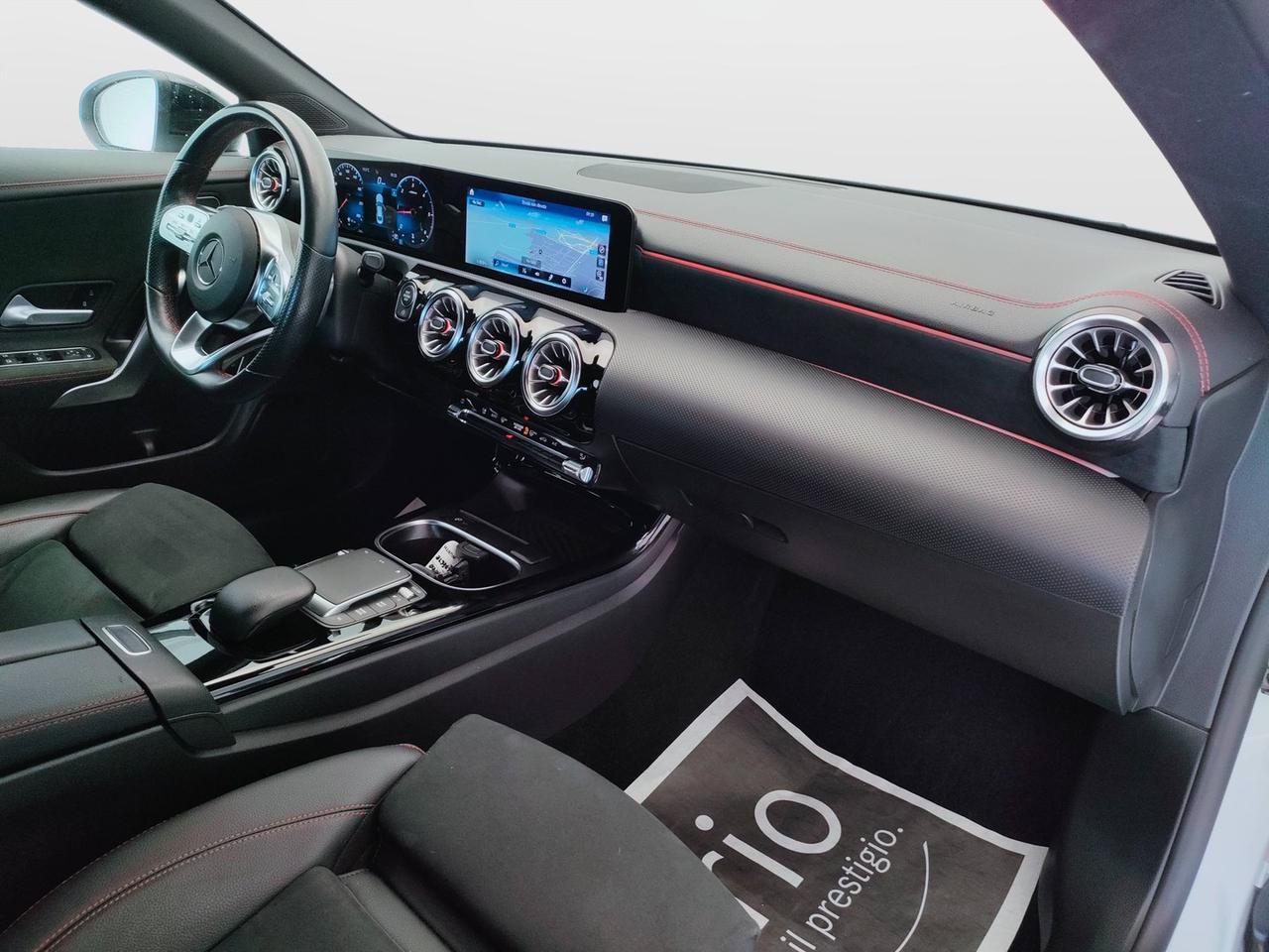 Mercedes-Benz CLA Coupe - C118 - CLA Coupe 200 d Premium auto