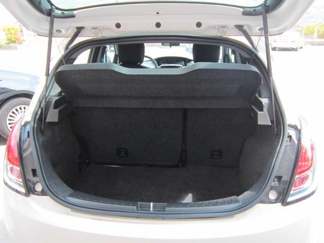 Lancia Ypsilon 1.0 FireFly 5 porte S&S Hybrid Gold NEOPATENTATI