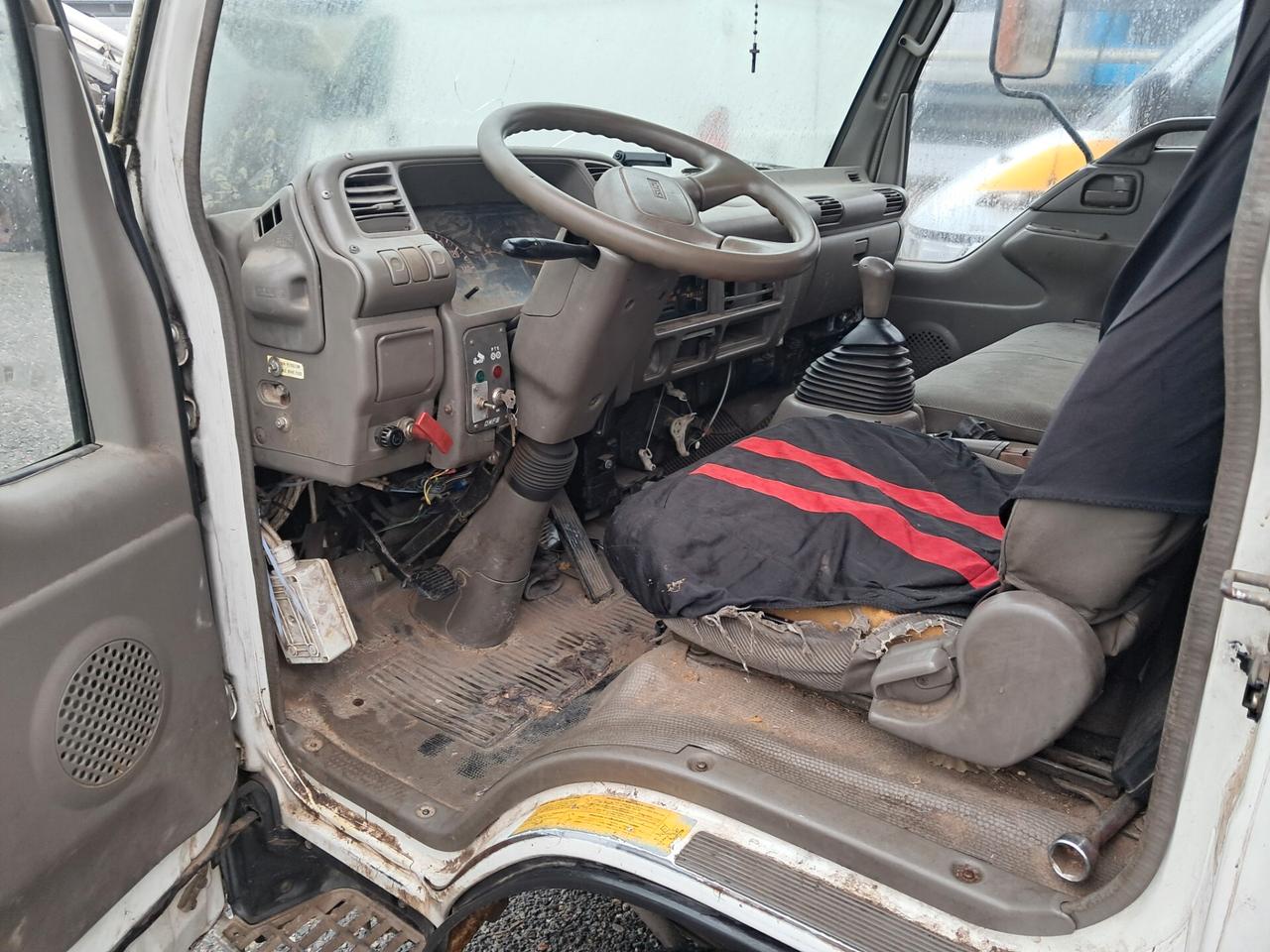 ISUZU RIBALTABILE TRILATERALE