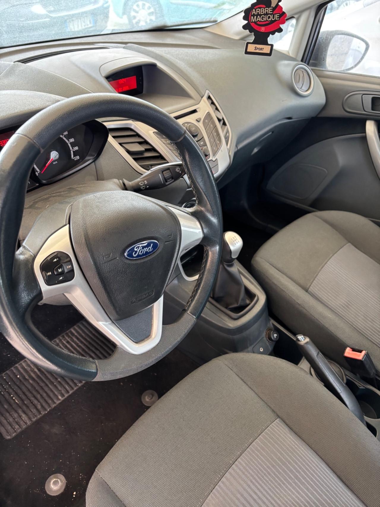 Ford Fiesta Fiesta 1.2 82CV 5 porte neo patentati