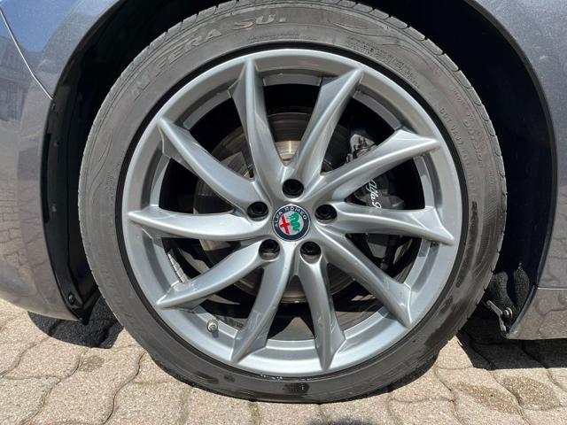 ALFA ROMEO Giulia 2.2 Turbodiesel 210 CV AT8 AWD Q4 Veloce