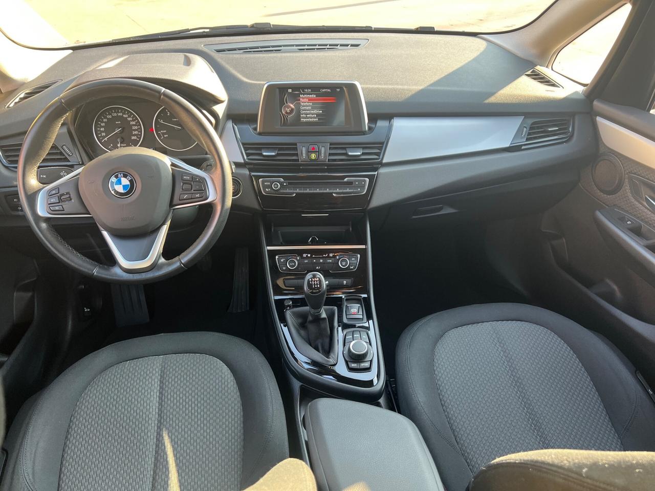 Bmw 116 116d 5p. Urban