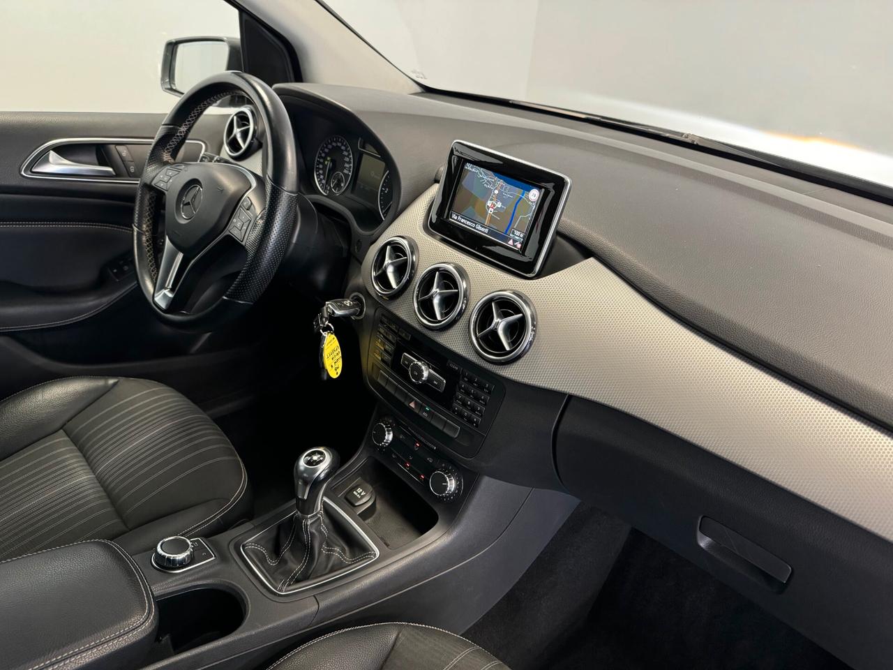 Mercedes-benz B 180 CDI BlueEFFICIENCY Premium 80.000 KM UNIPROP.