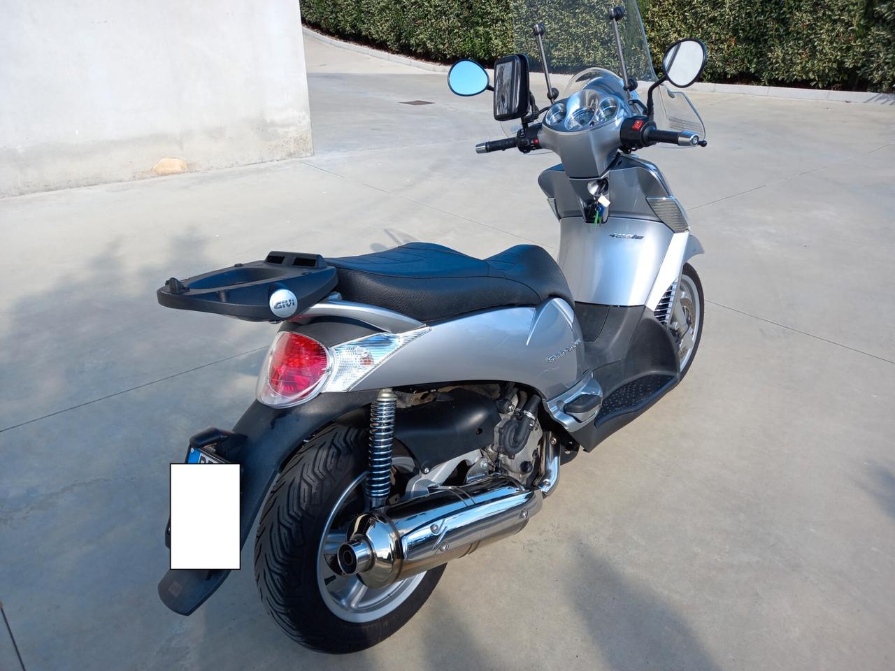 APRILIA SCARABEO 400(MOTORE PIAGGIO)