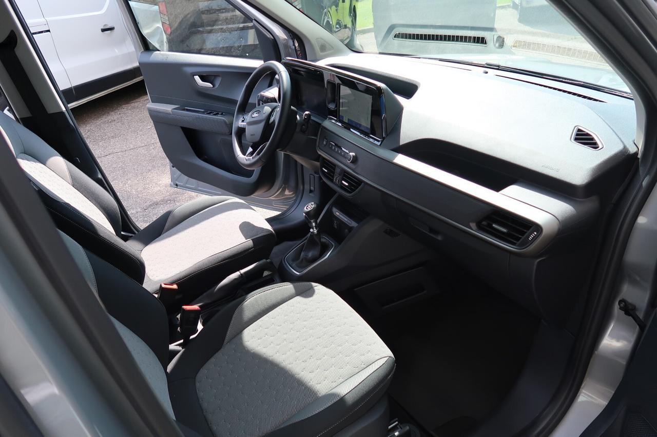 Ford Tourneo Courier 1.0 EcoBoost Titanium