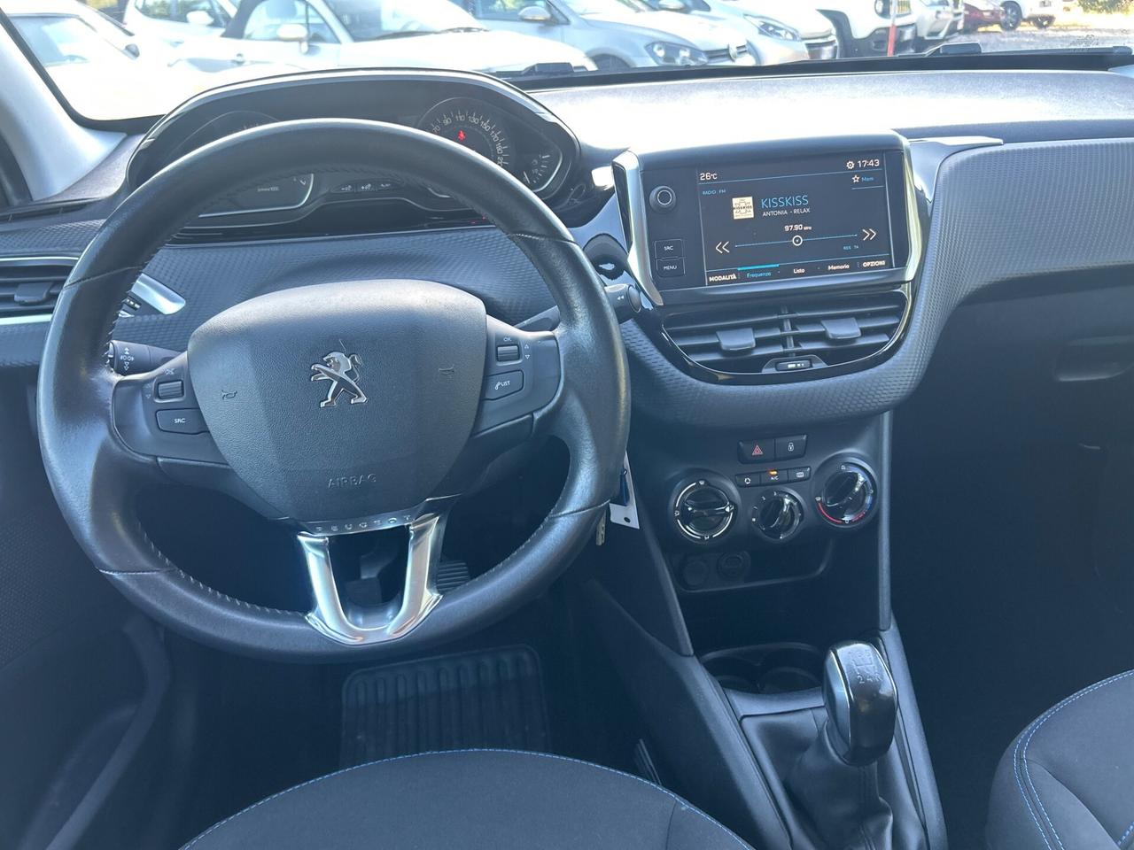 Peugeot 208 PureTech 82 5 porte Allure neopatentati permute