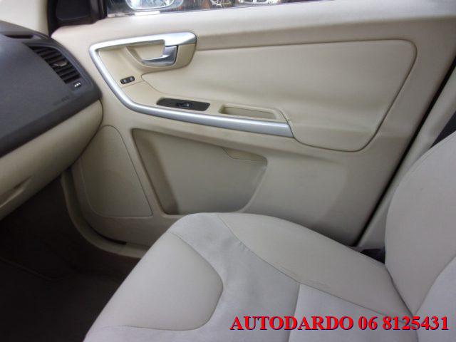 VOLVO XC60 2.4 D 163 CV AWD Momentum