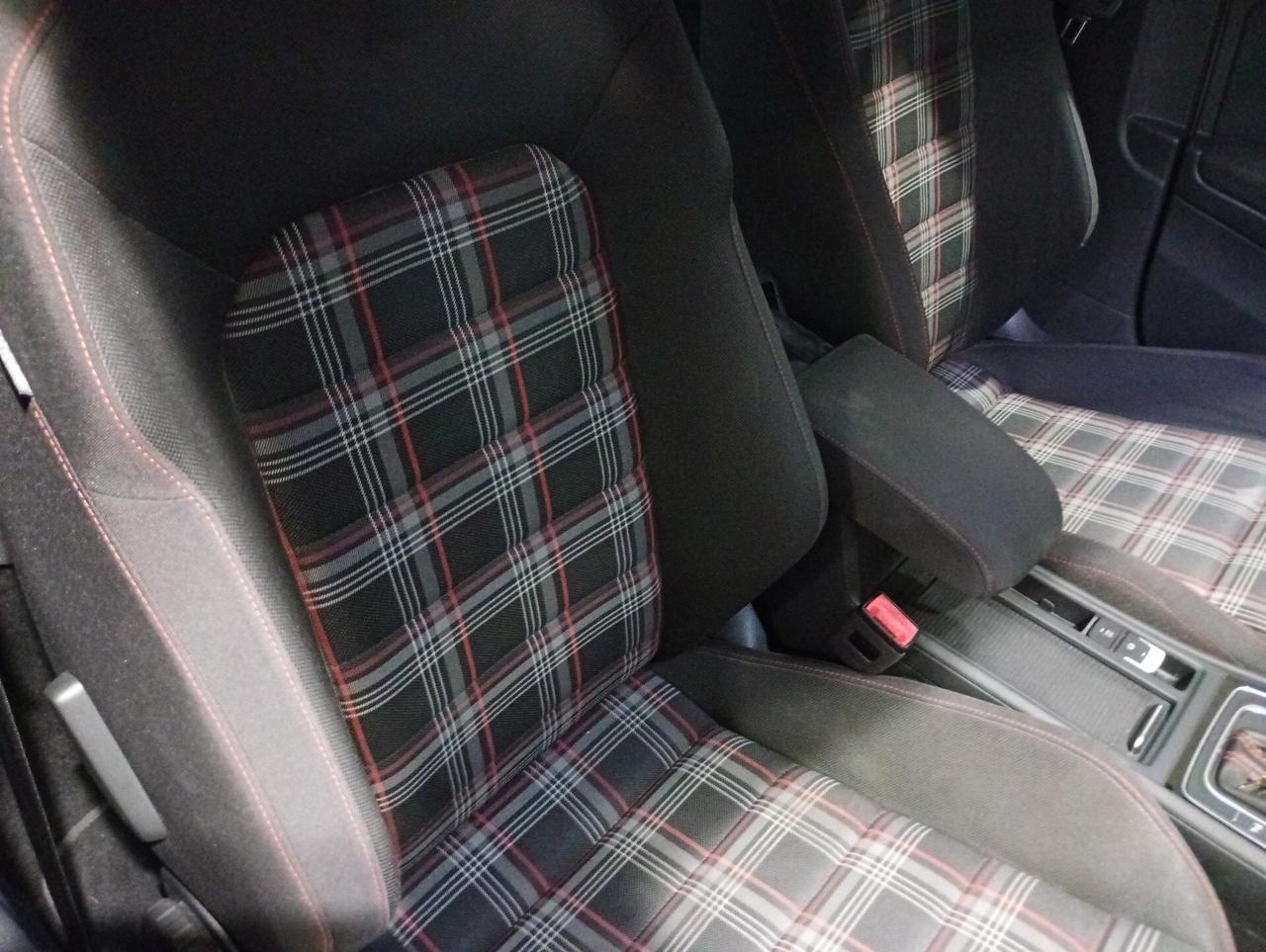 Volkswagen Golf GTI Performance 2.0 245 CV TSI DSG 5p. BMT