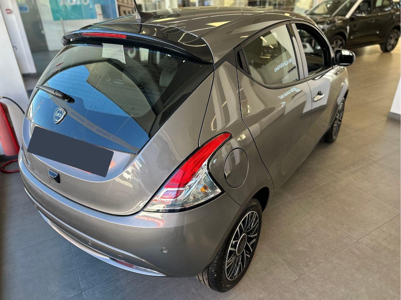 LANCIA Ypsilon III 2021 - Ypsilon 1.0 firefly hybrid Platino s&s 70cv