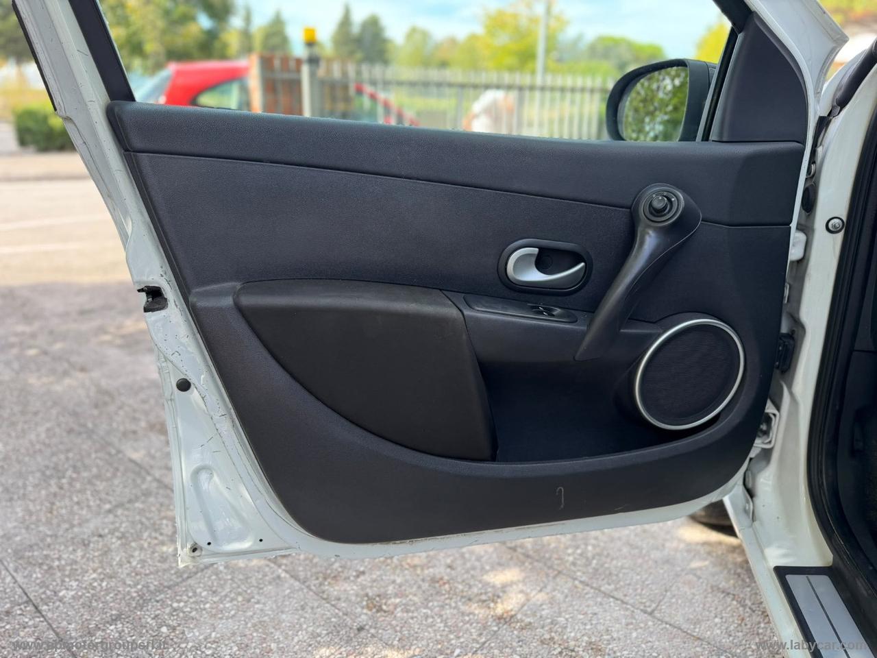 RENAULT Clio 1.2 16V 5p. GPL Dynamique