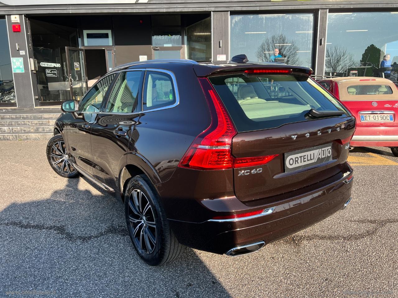 VOLVO XC60 B4 5 POSTI +IVA